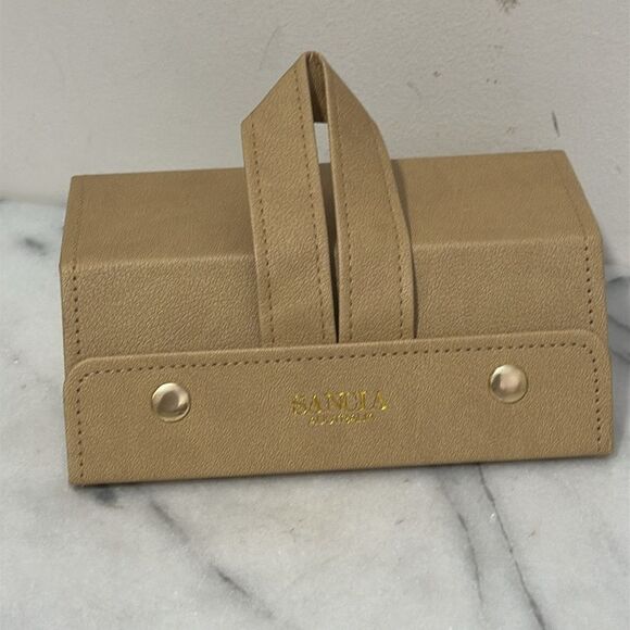 SANCIA SUNGLASSES CASE - EUC - Picture 8 of 9